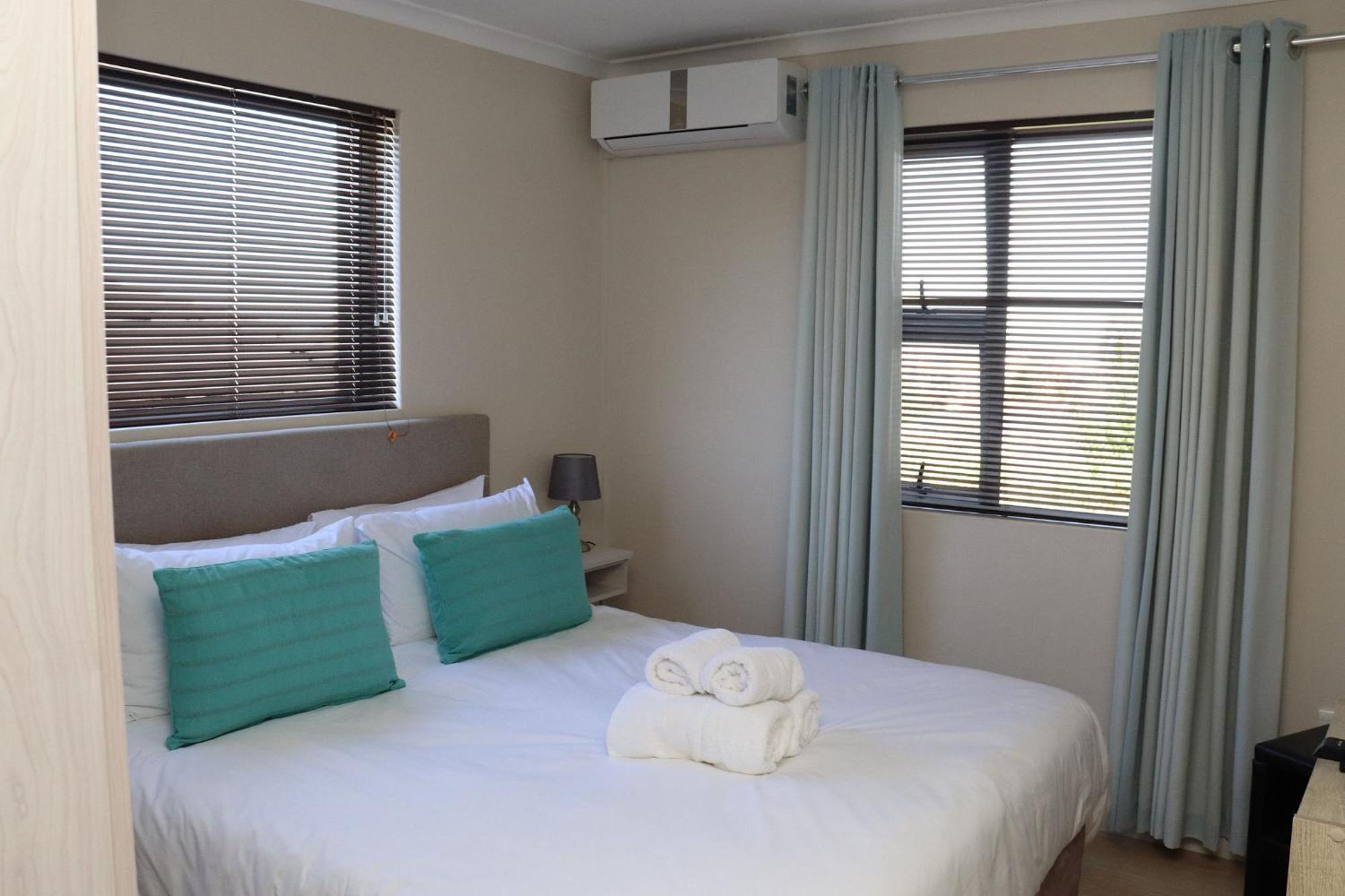 Tygerviews On Uys Hotel Tygerberg Hills ภายนอก รูปภาพ