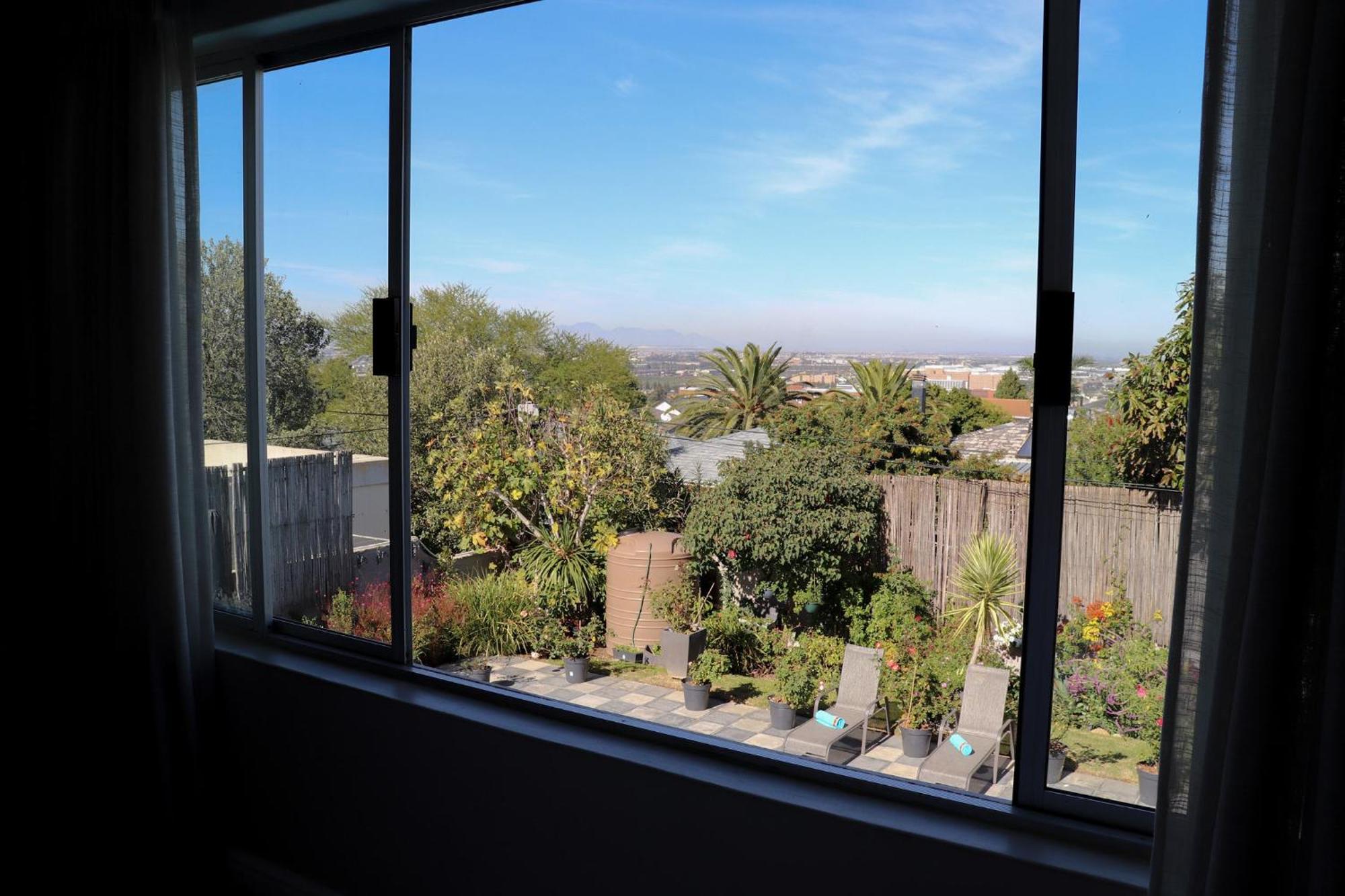 Tygerviews On Uys Hotel Tygerberg Hills ภายนอก รูปภาพ