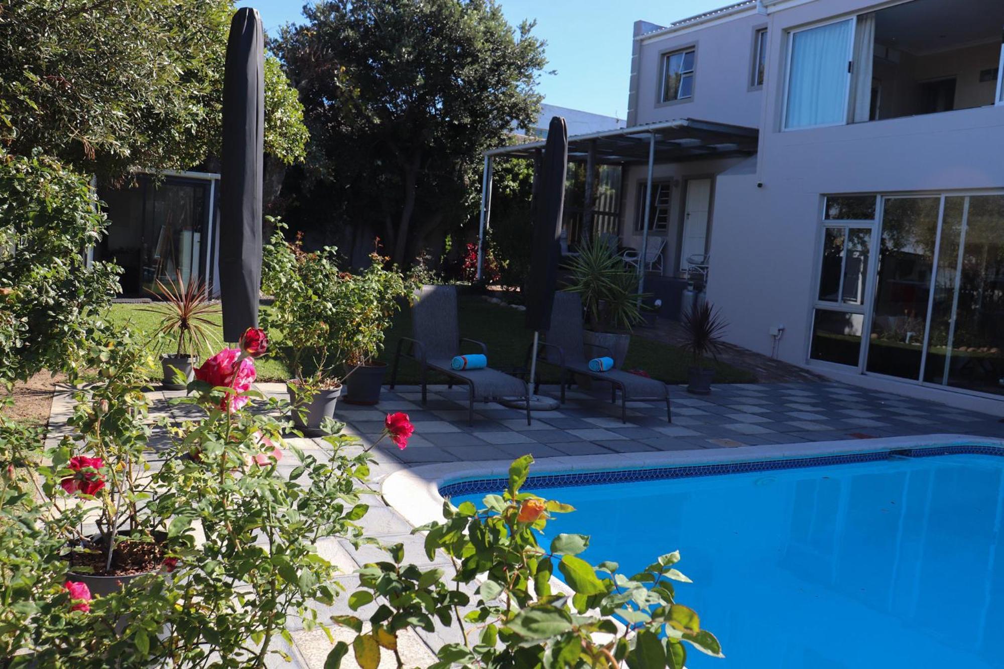 Tygerviews On Uys Hotel Tygerberg Hills ภายนอก รูปภาพ
